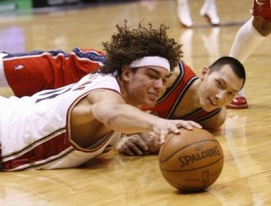 yi-jianlian-nets-cavaliers-varejao-bf2670d9b17e1f4c_large