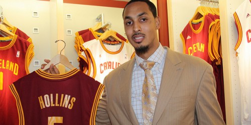 Ryan-Hollins-Cavs-Medium