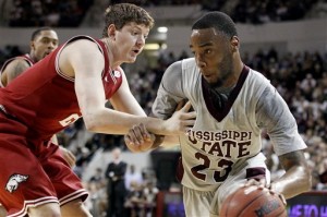 Hunter Mickelson, Arnett Moultrie