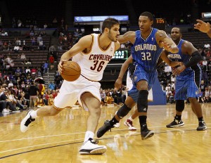 NBA: Preseason-Orlando Magic at Cleveland Cavaliers Casspi to the hoop!