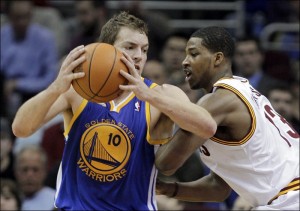 Warriors-roar-past-Cavs-in-4th
